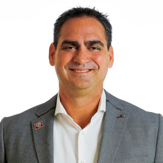 Orlando Comas Headshot