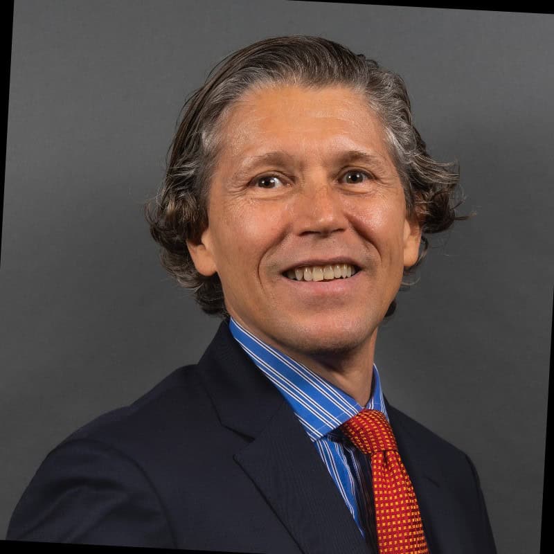 Enrique Becerra Headshot