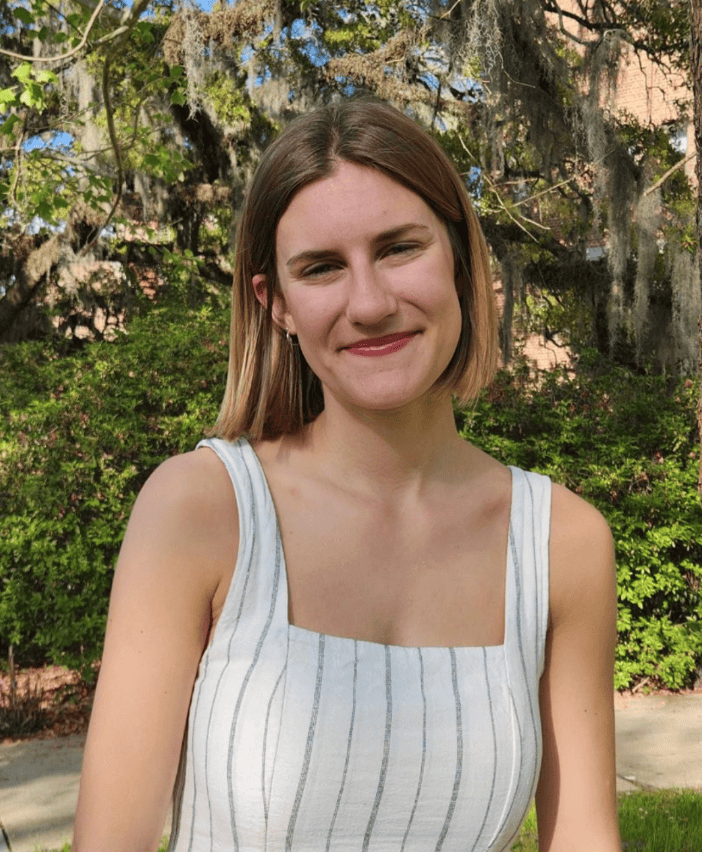 Isabella Giles Headshot